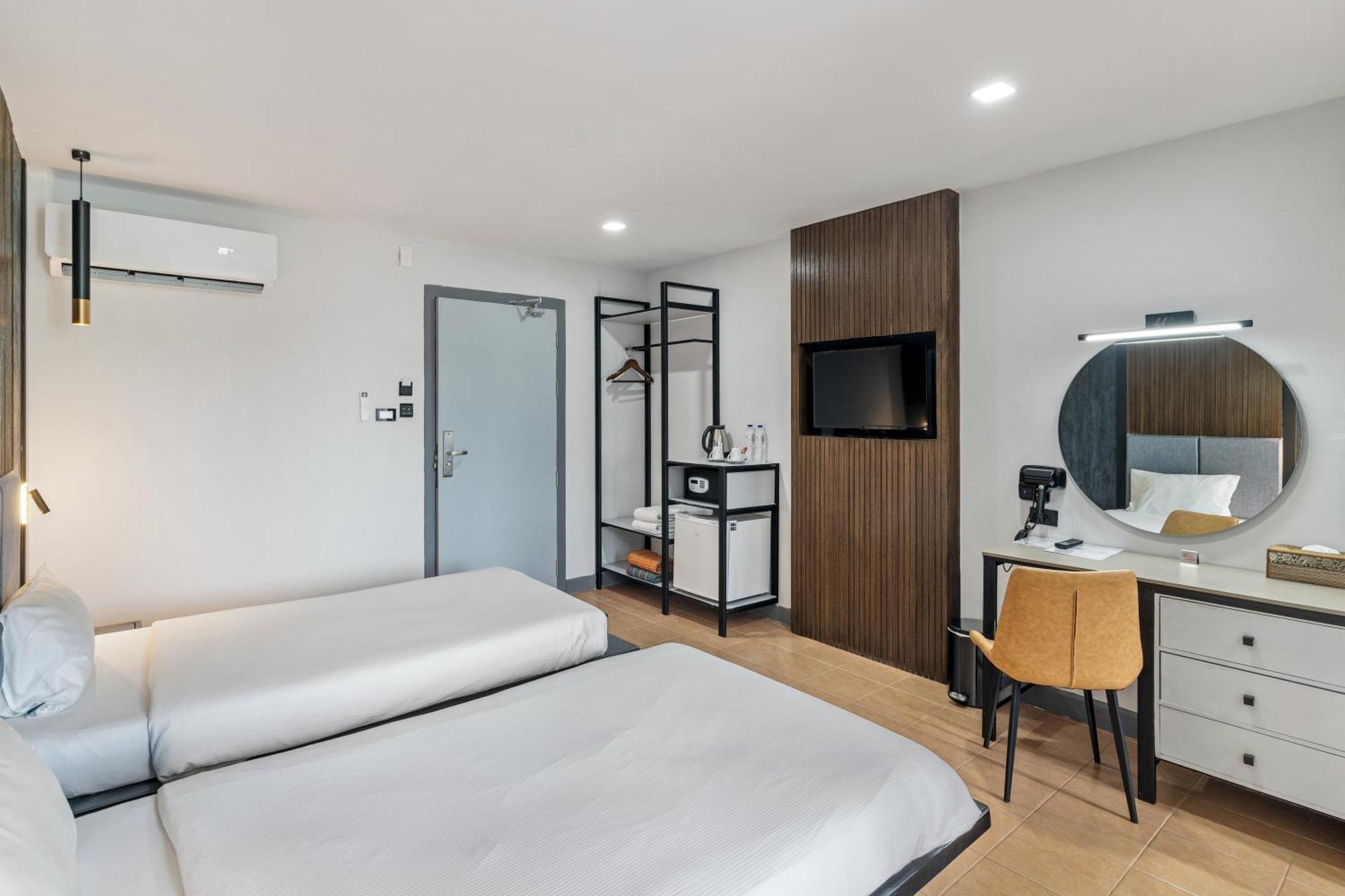 Tuana Hotels The Phulin Resort Karon Kültér fotó
